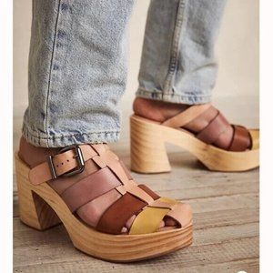 Size 6 Free People Bellevue Fisherman Clogs Combo Leather. Worn once!